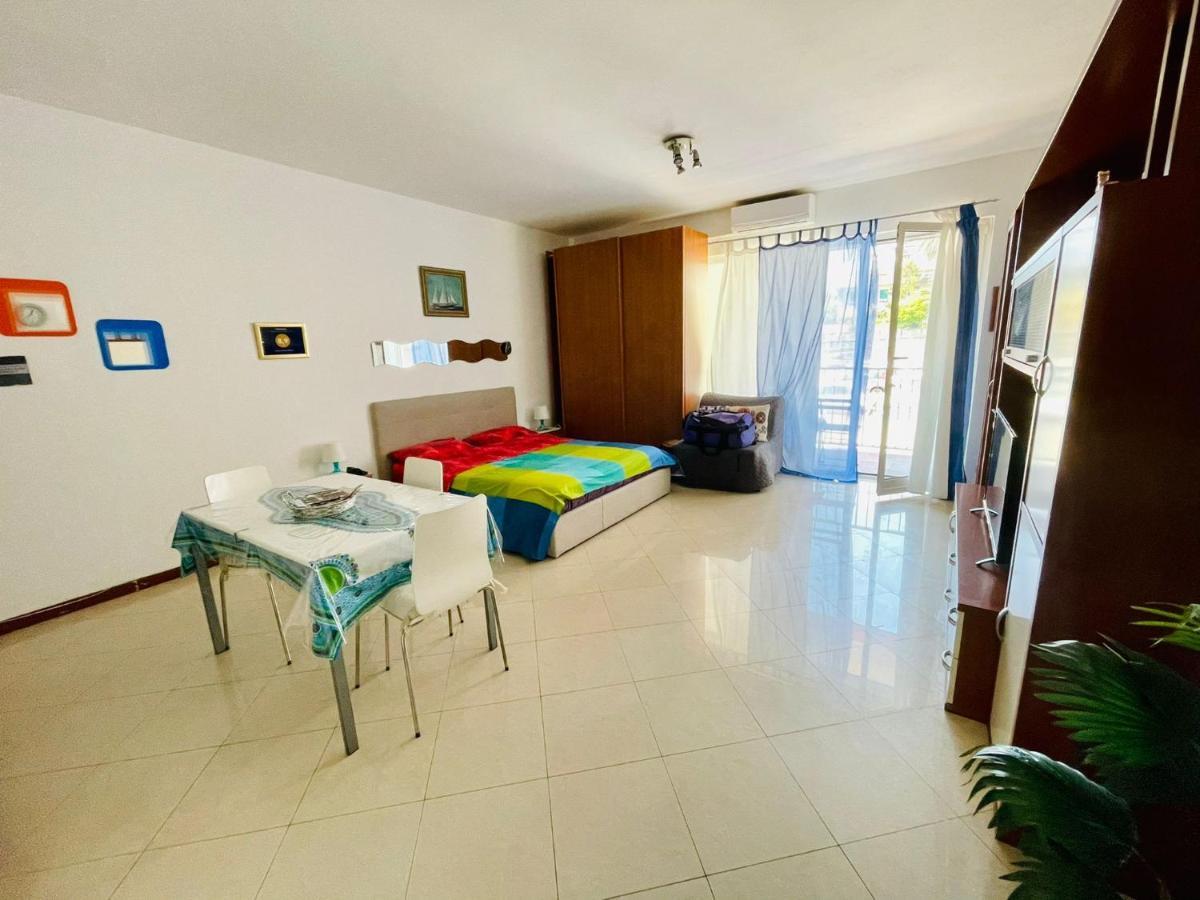 Airport House Mariel Apartment เจนัว ภายนอก รูปภาพ